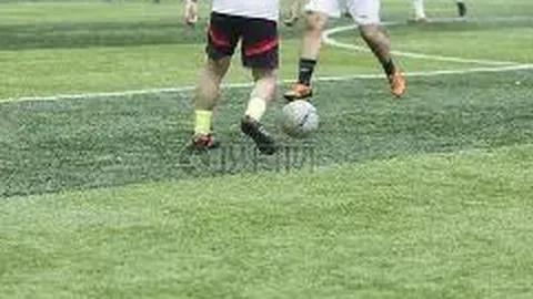 詹皇推特炮轰莫雷：无视后果，湖人篮网遭其波及